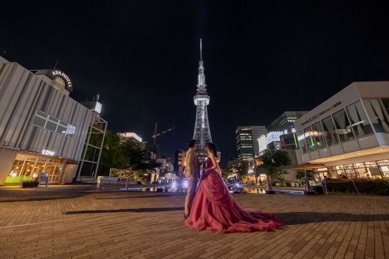 夜景に映える愛のかたち