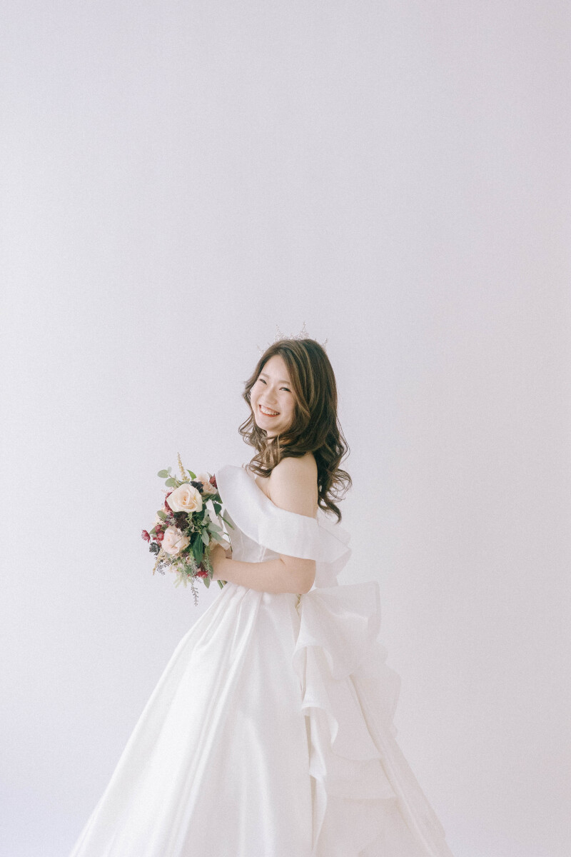 幸せ満開のキュートな笑顔