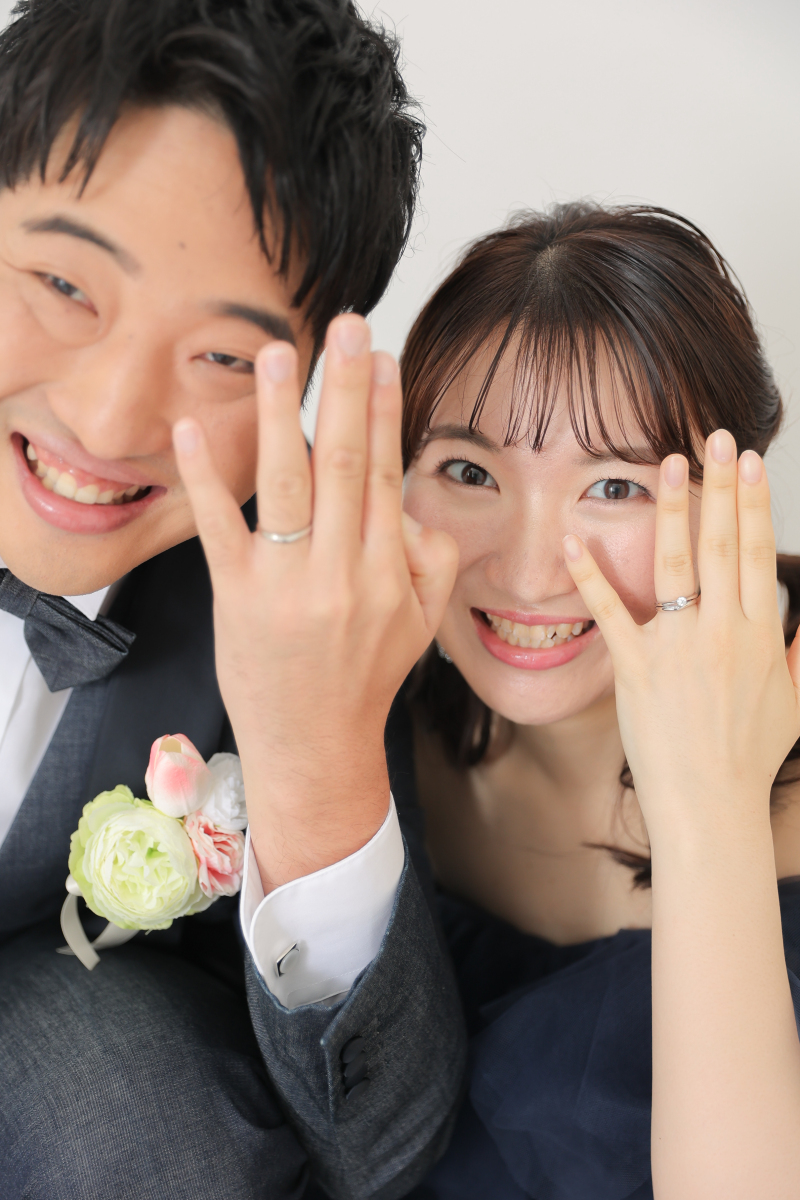 誓いのリングとともに