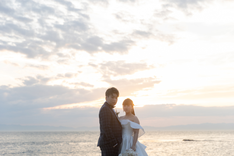 夕空に佇むふたりの肖像