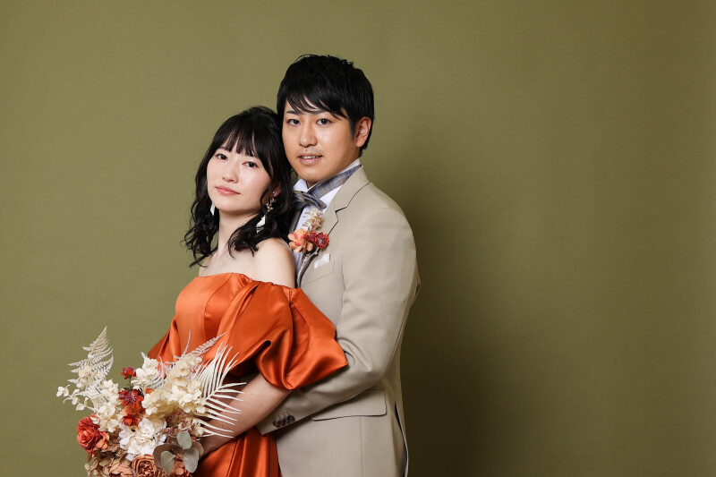 優しく微笑んで