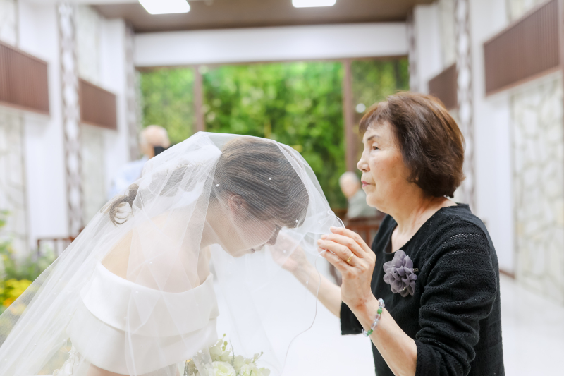 おばあさまによるベールダウン