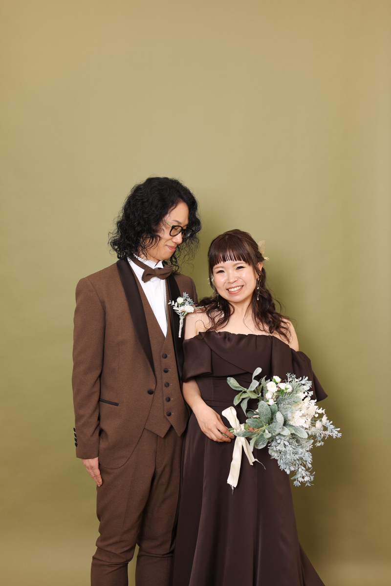 ブラウンドレスにチェンジ