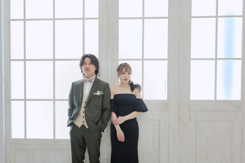 ブラックドレスに着替えて