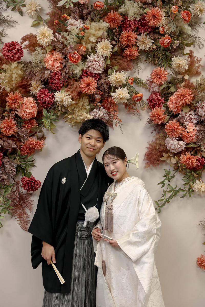 花々に彩られる祝福