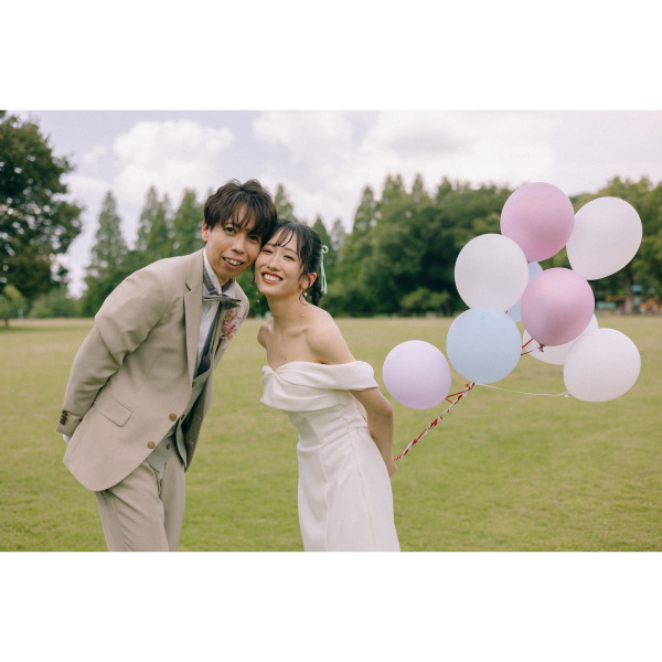 風に揺られる風船