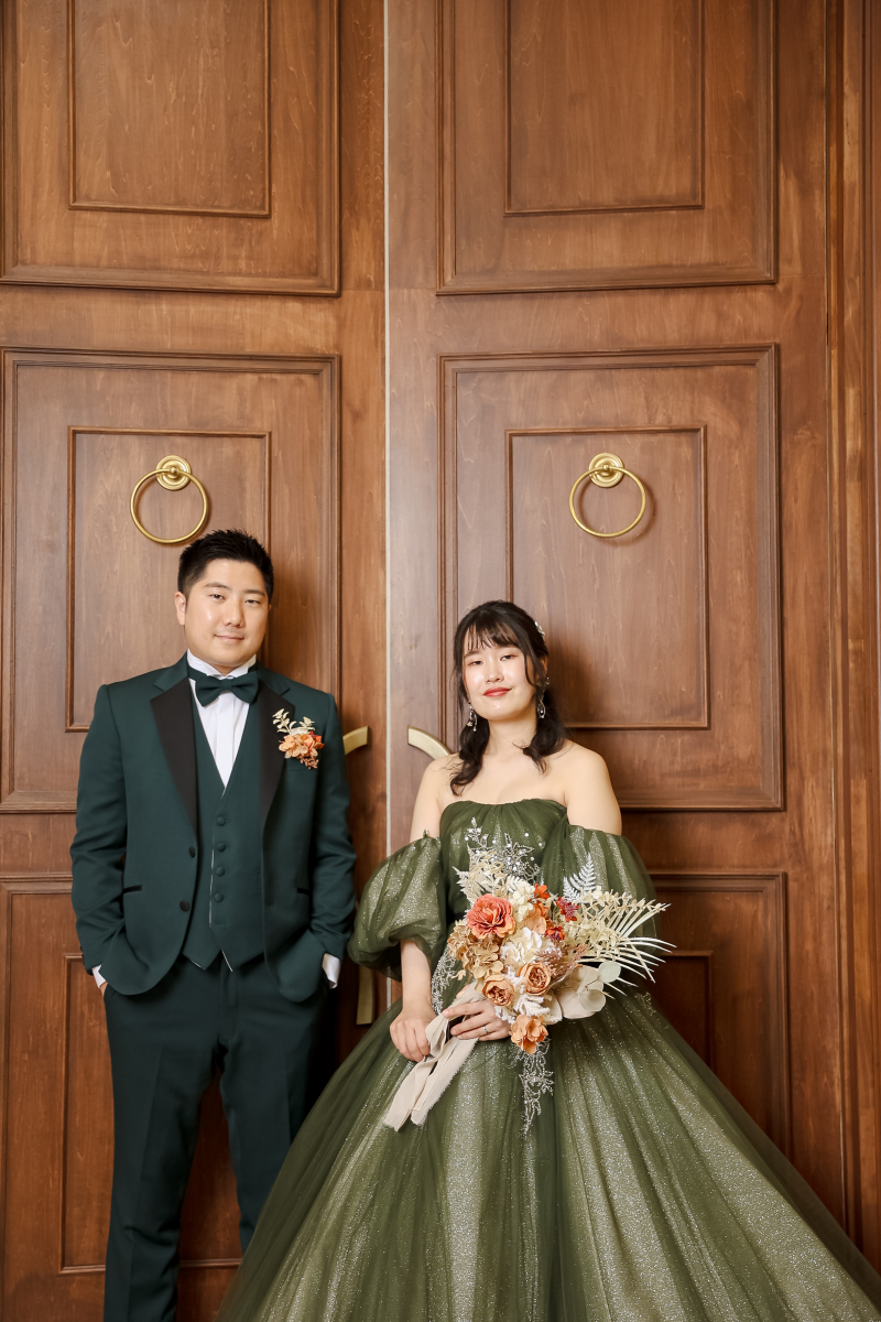 チャペルの扉で