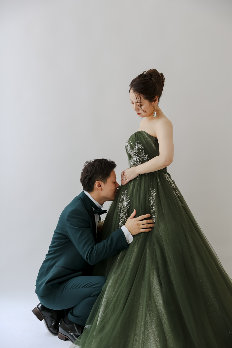 お子様がいるお腹にキス。。☺︎