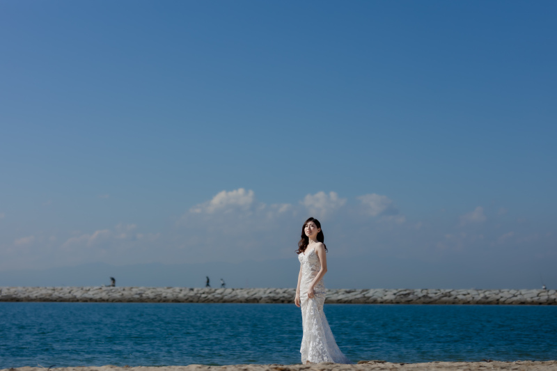 こだわりのドレスもロケーションに自然に溶け込む