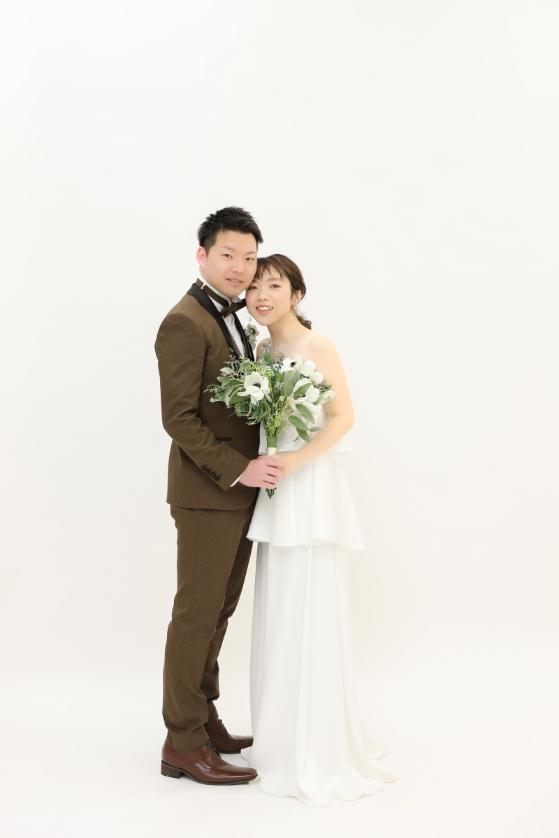 ウェディングドレス×白