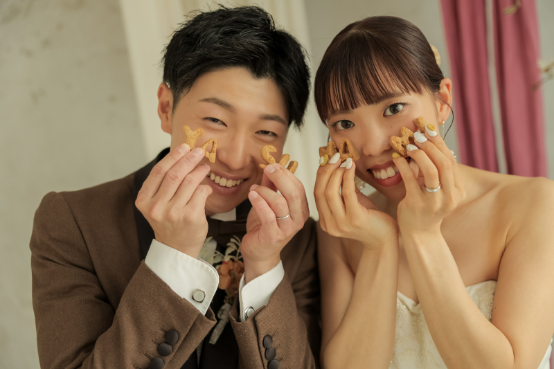 笑顔をつなぐイニシャル