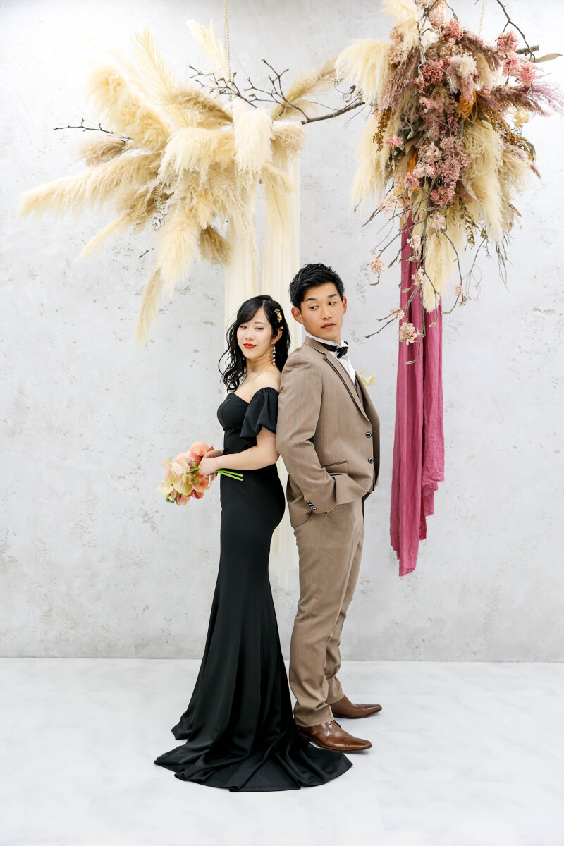 ブラックドレスで大人っぽい一面を