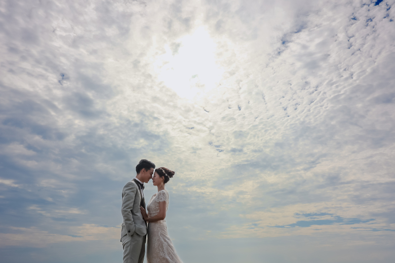 雲の隙間から、、、