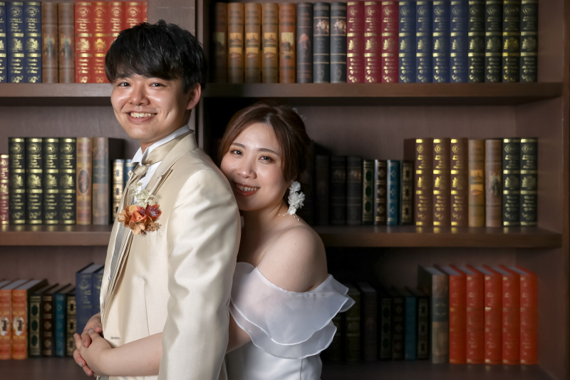 後ろからギュッと