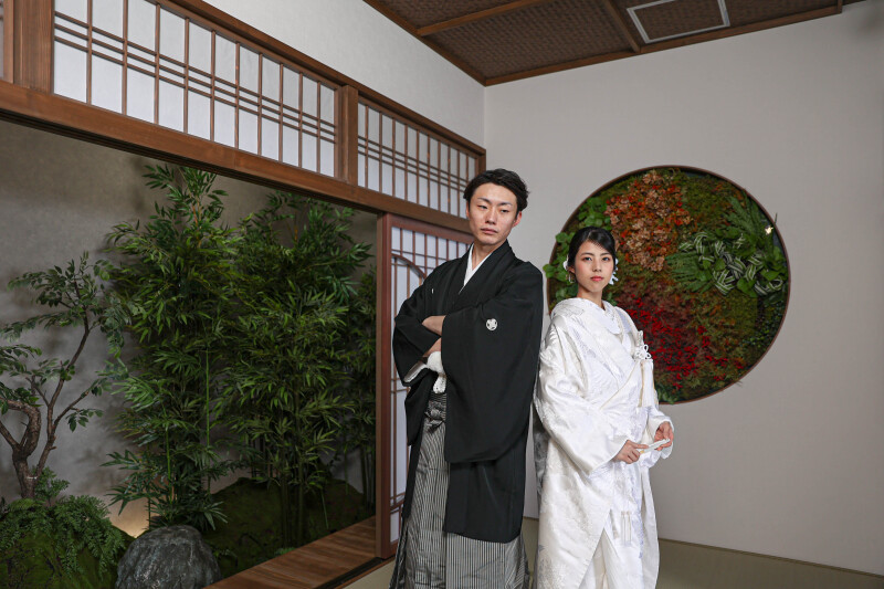 障子の奥に広がる庭園