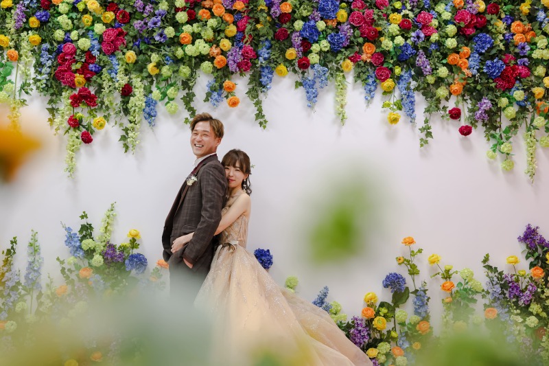 新婦さんがギュッ♡