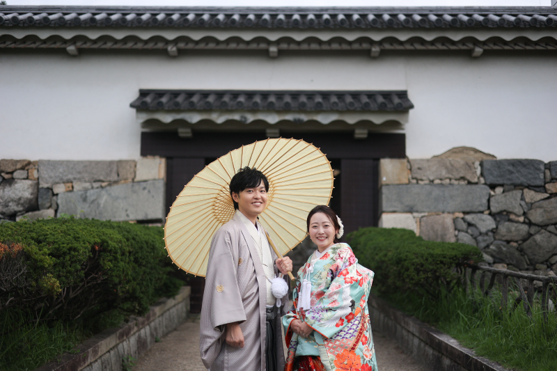 大きな門の前で!