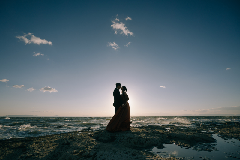 幻想的なシルエットを