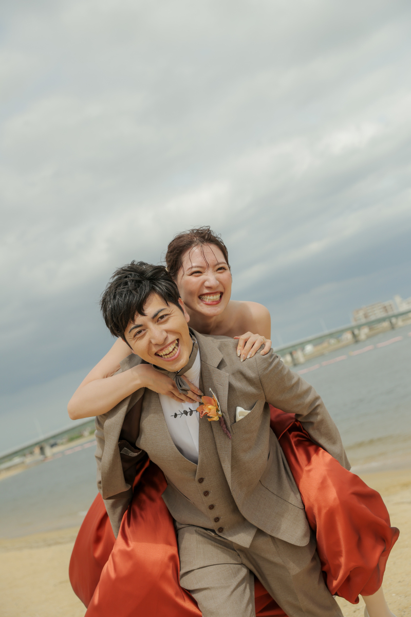 笑顔はじける海辺時間