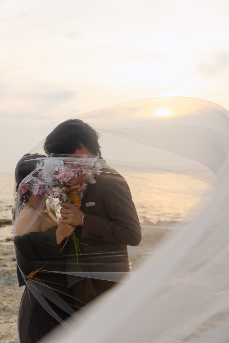 【洋装ロケーション】夕陽に包まれた忘れないひととき