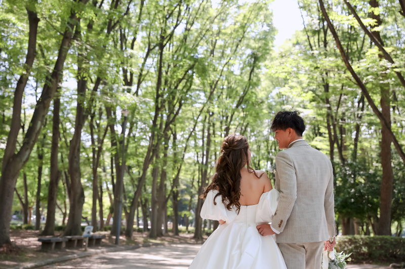 木漏れ日の中で