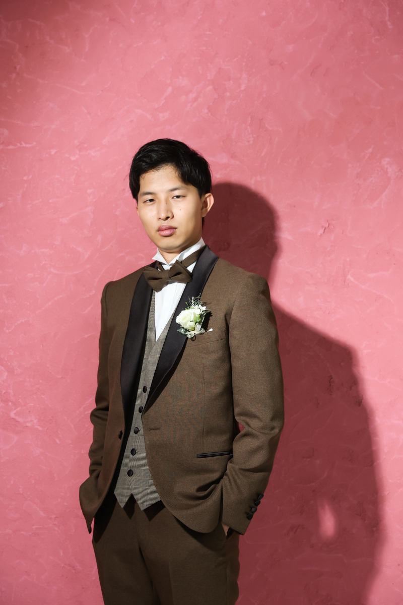 ピンクの壁もクールにきまる