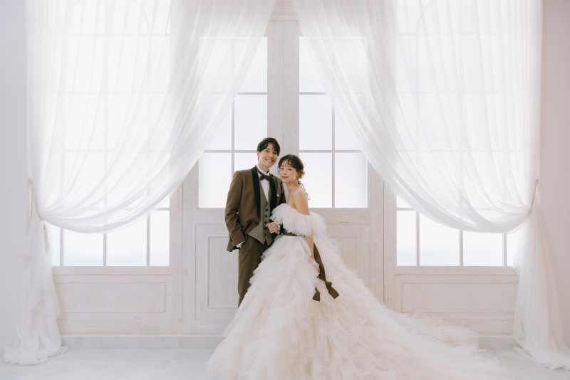 自然光を取り入れ、たくさんの光を取り入れたスタジオ