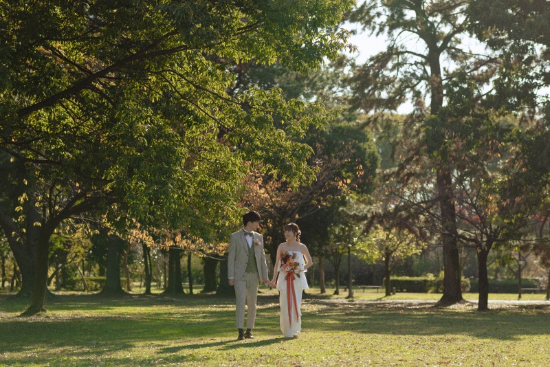 12月末までの限定プラン♪【庄内緑地公園ドレスロケーションプラン】緑いっぱいのロケーションフォト◆全カットデータ+ヘアメイク付