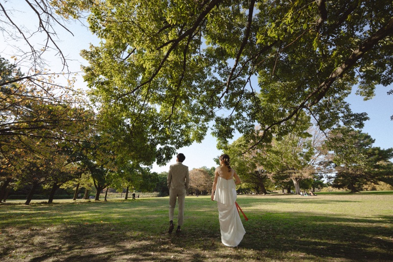 12月末までの限定プラン♪【庄内緑地公園ドレスロケーションプラン】緑いっぱいのロケーションフォト◆全カットデータ+ヘアメイク付