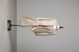 ノッチドラペル丸首ベストタキシード