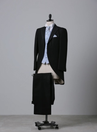 ブラック燕尾　水色ベスト