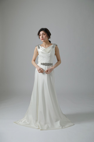 ウェディングドレス