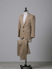 ブラウンタキシード