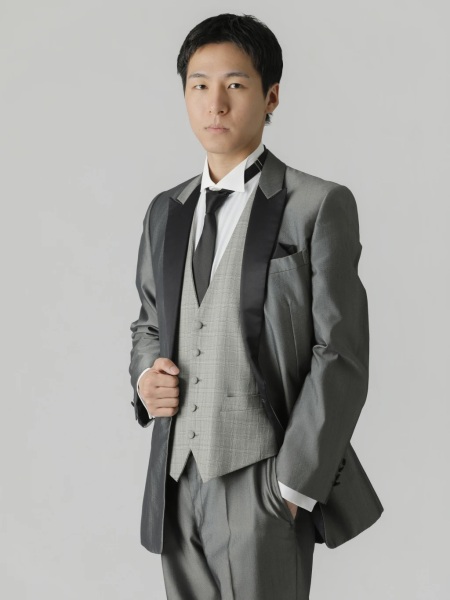 シルバーグレーチェックベスト　黒襟サテン