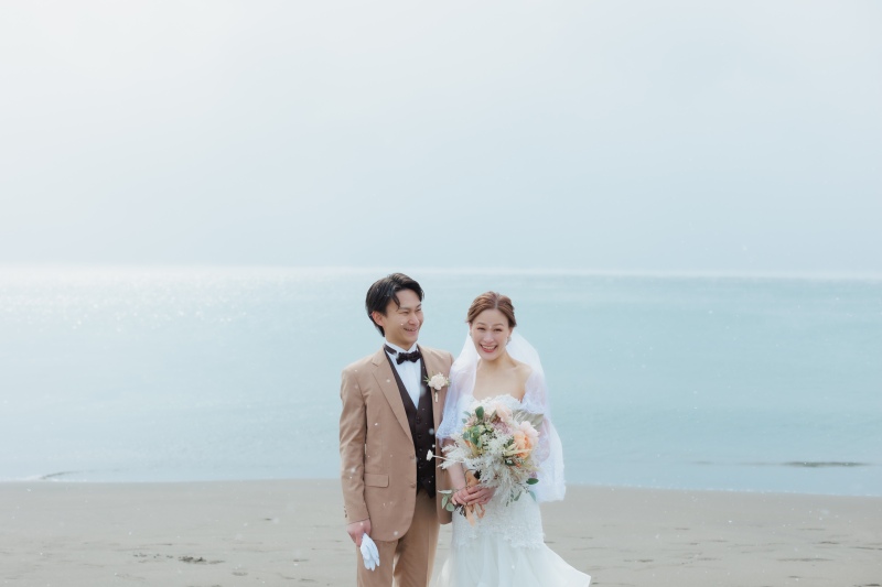 湘南の海に、奇跡の雪