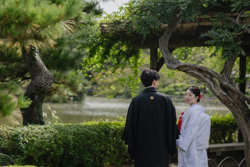 和装ならではの松も移しつつ