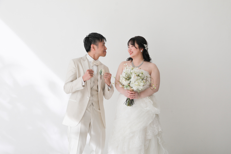 白背景でシンプルに