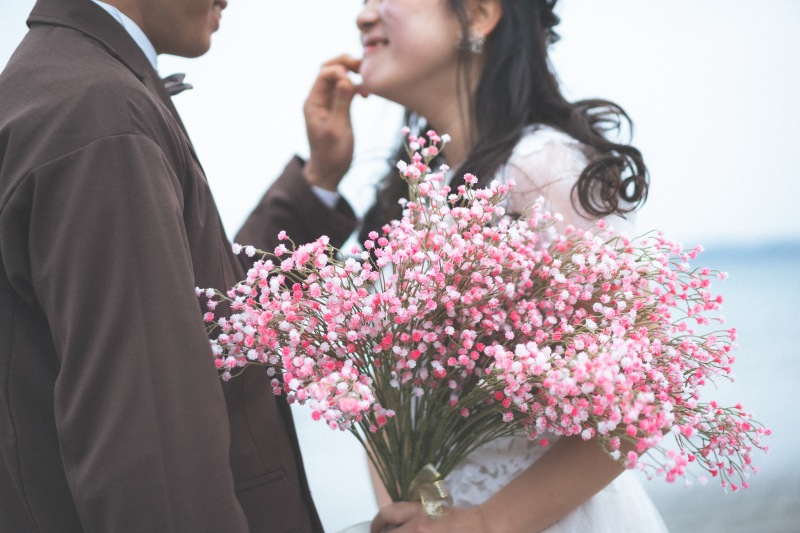 あえて表情をカットする写真の意味