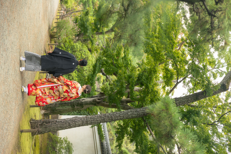 歩いてる後ろ姿