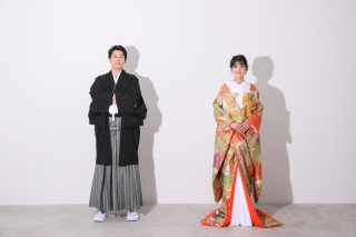 シンプルに白背景で！