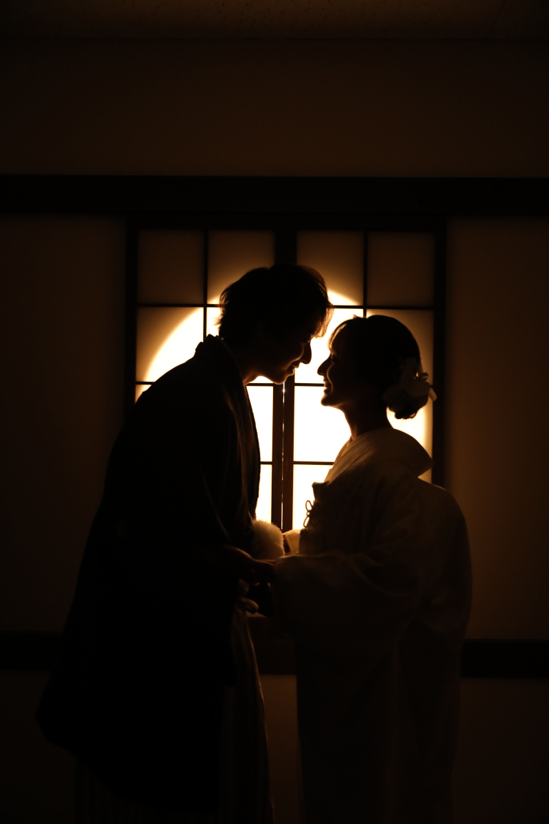 美しい横顔をシルエット写真に！