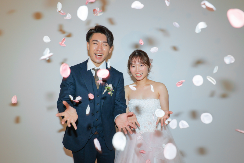 締めはフラワーシャワーで！