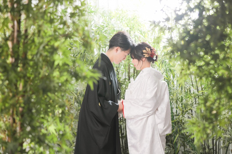 おでこを合わせて