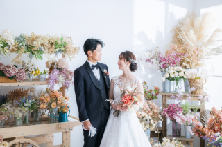 シンプルお洒落にウェディングフォトを