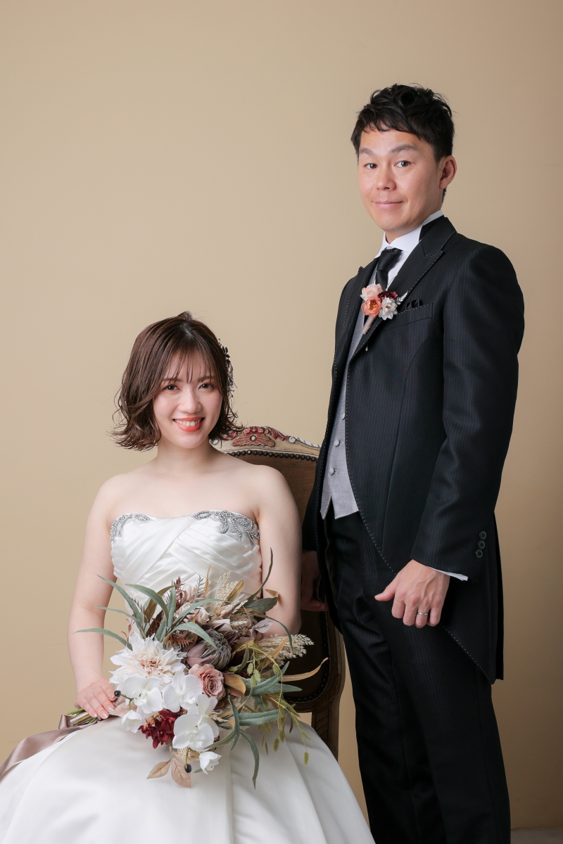 ベージュの背景で