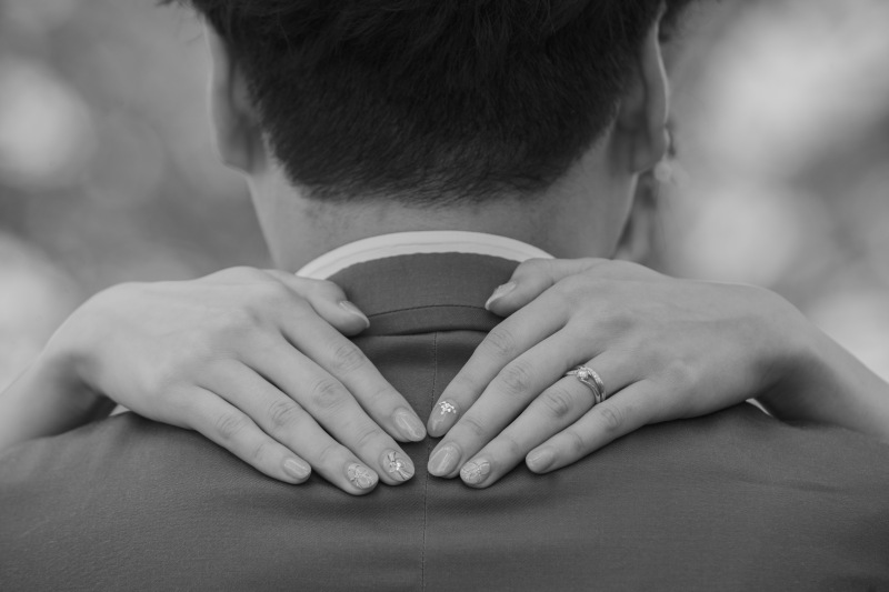 明るい写真から一変