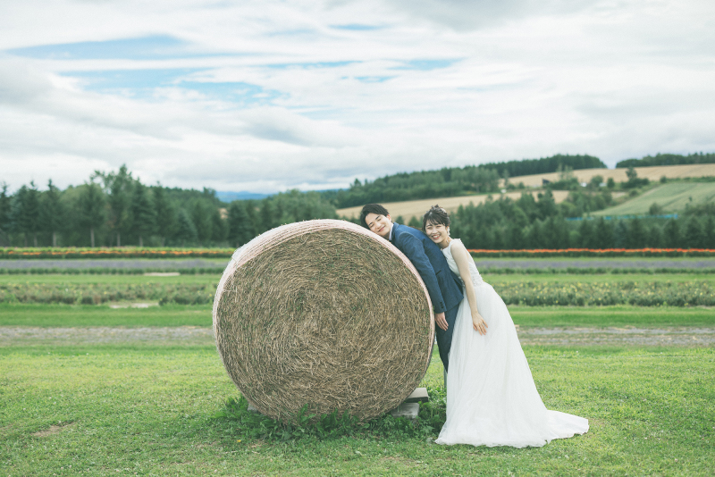 牧草ロールでコロコロ