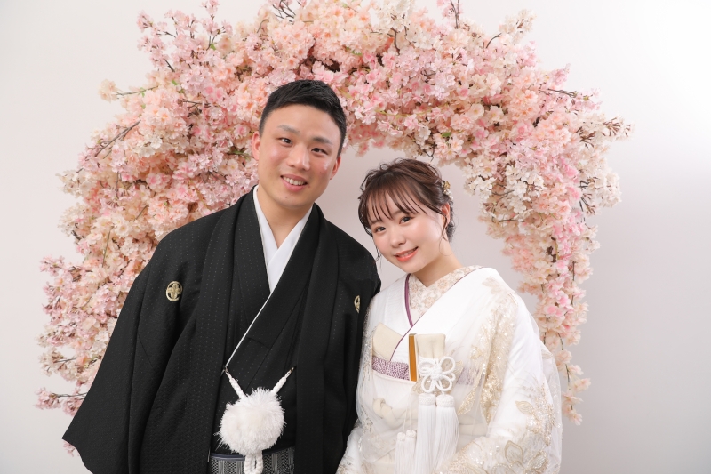 桜のアーチの前で♡