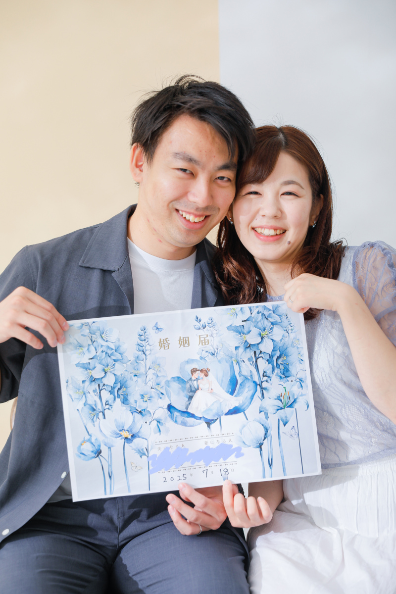 当店オリジナルの婚姻届で写真映え！