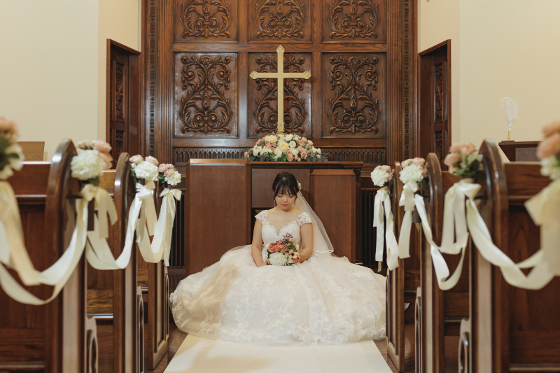 ちょこんと座ったカットも